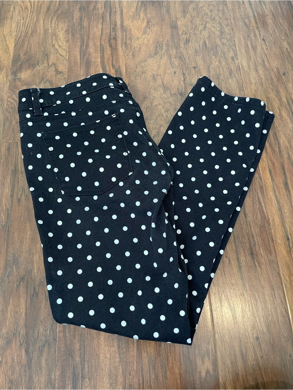 White House Black Market Black Polka Dot Slim Ankle Pants – Size 8R